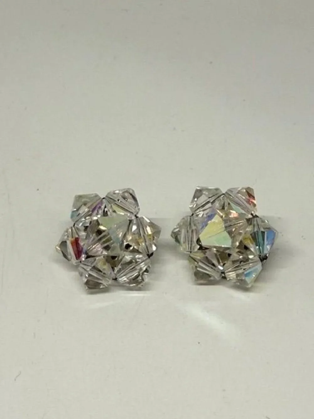 Vintage Aurora Borealis Beaded Cluster Clip On Earrings - Picture 4 of 4